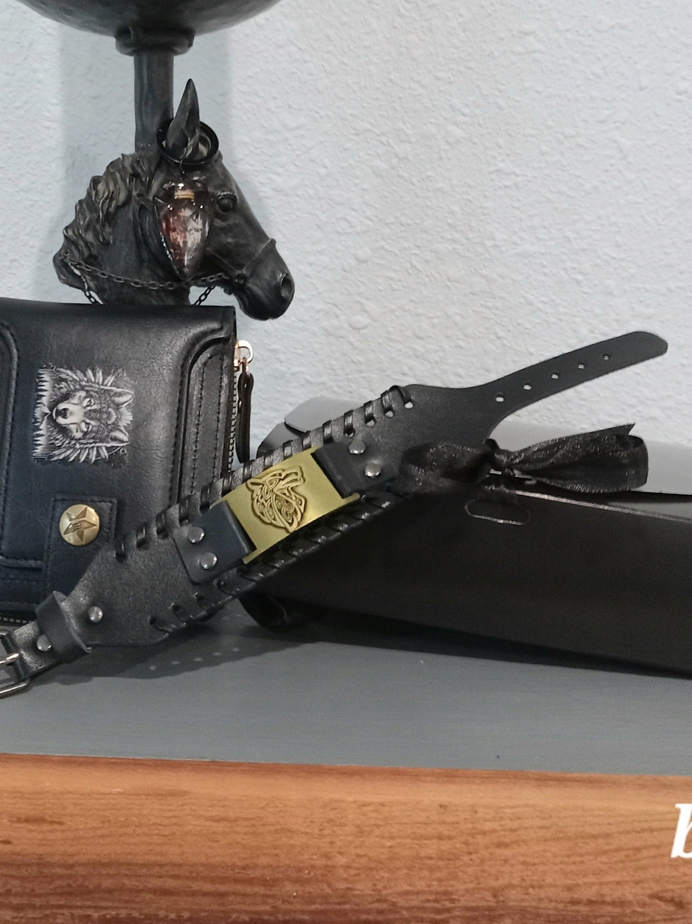 Men's  Faux Leather Wallet Set With Wrist Strap Brass Wolf Accent & Key Charm